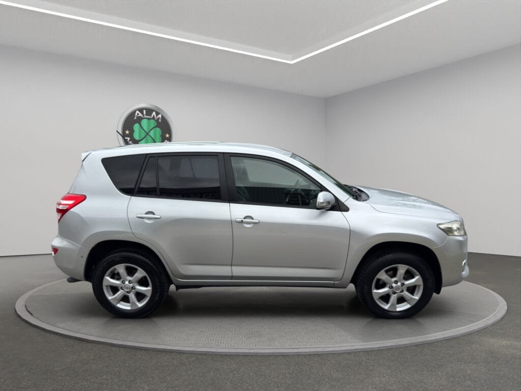 TOYOTA RAV 4 III (3) 150 D-4D EXECUTIVE AWD (Gris)
