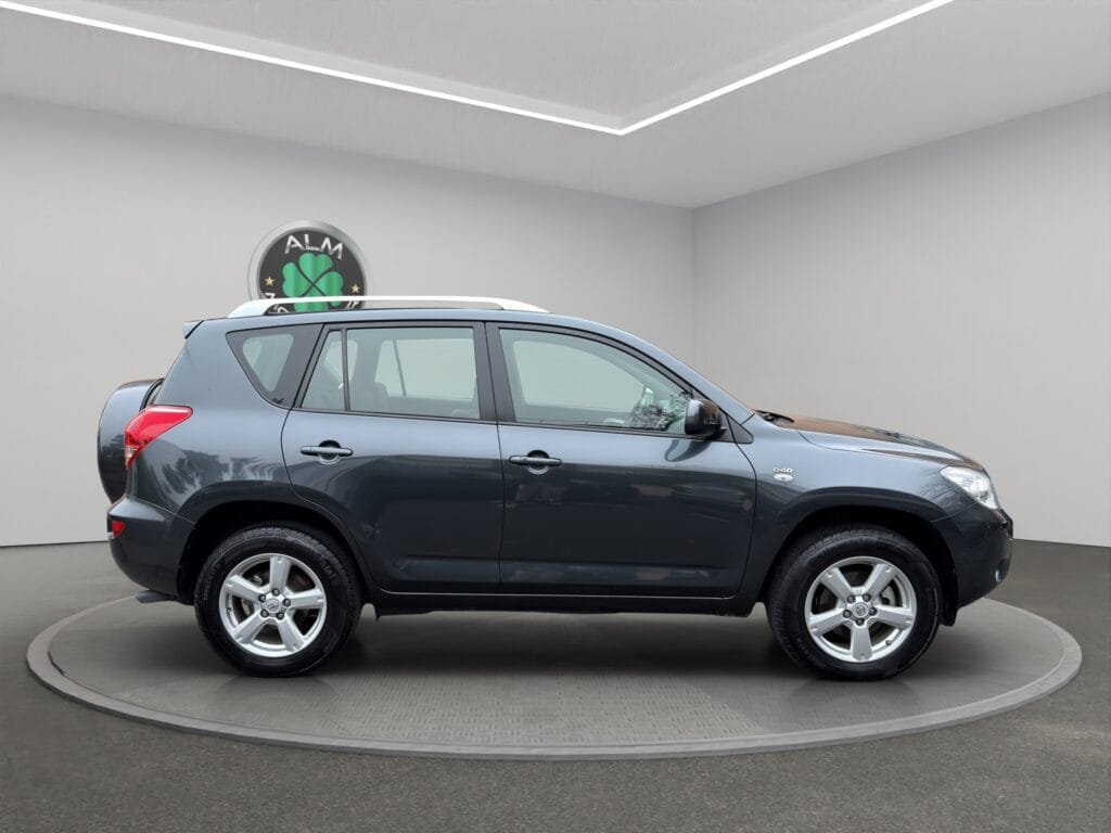 TOYOTA RAV 4 III 136 D-4D LOUNGE AWD