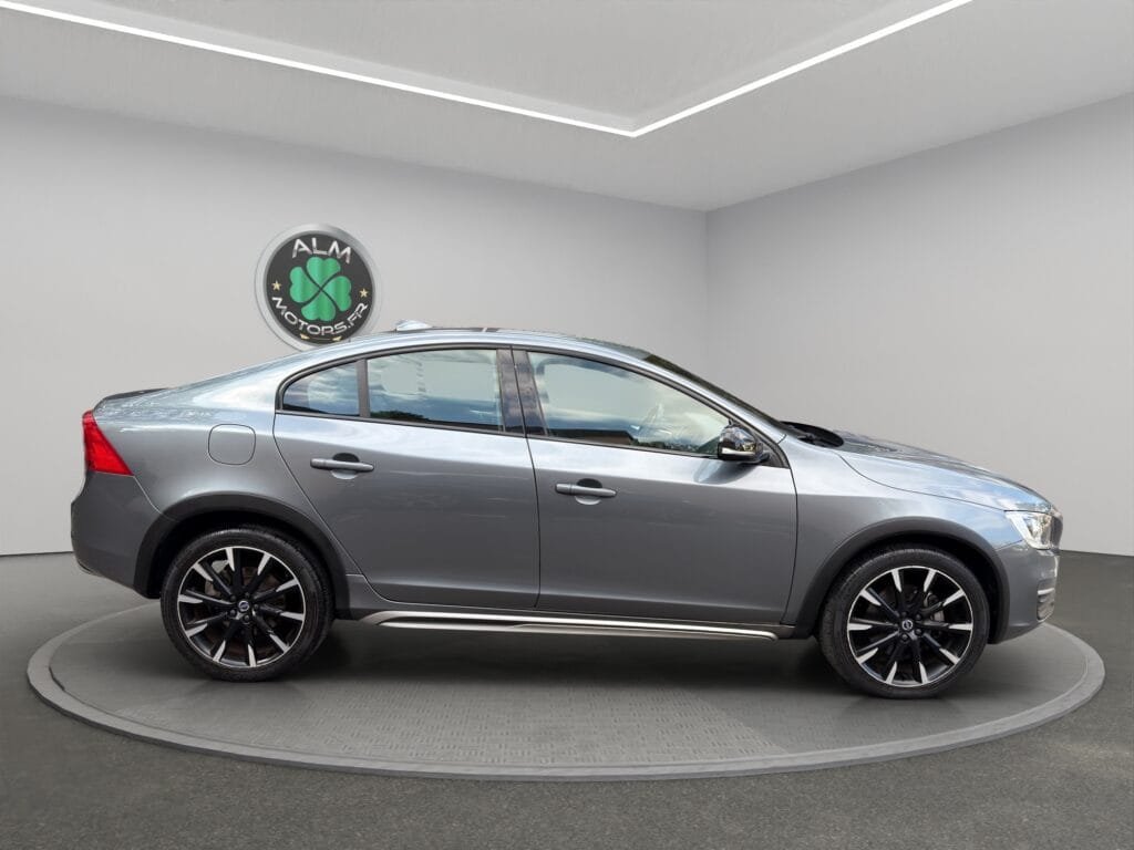 VOLVO S60 CROSS COUNTRY 2.4 D4 SUMMUM AWD BVA