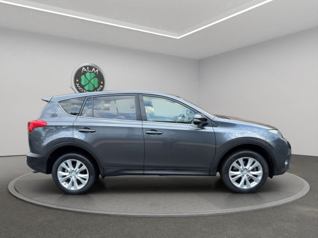 TOYOTA RAV 4 IV 124 D-4D FAP LOUNGE 4WD