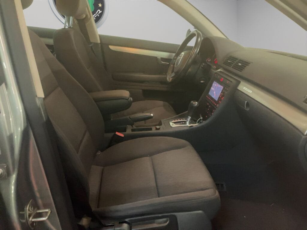 AUDI A4 III AVANT 3.0 V6 TDI 204 AMBIENTE QUATTRO TIPTRONIC