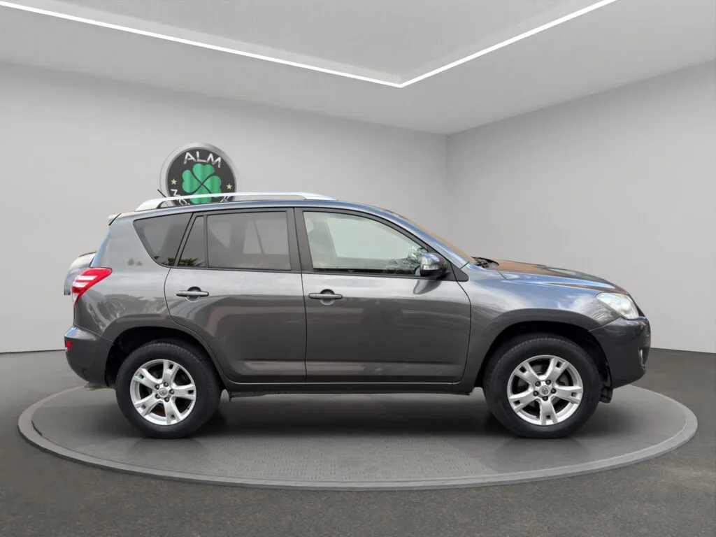 TOYOTA RAV 4 III 2.2 D4D 150 CH AWD