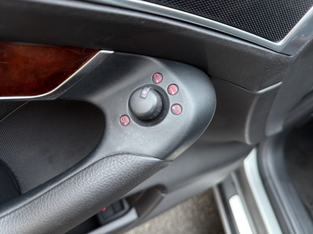 AUDI A6 III V6 3.0 TDI FAP AMBITION LUXE QUATTRO TIPTRONIC