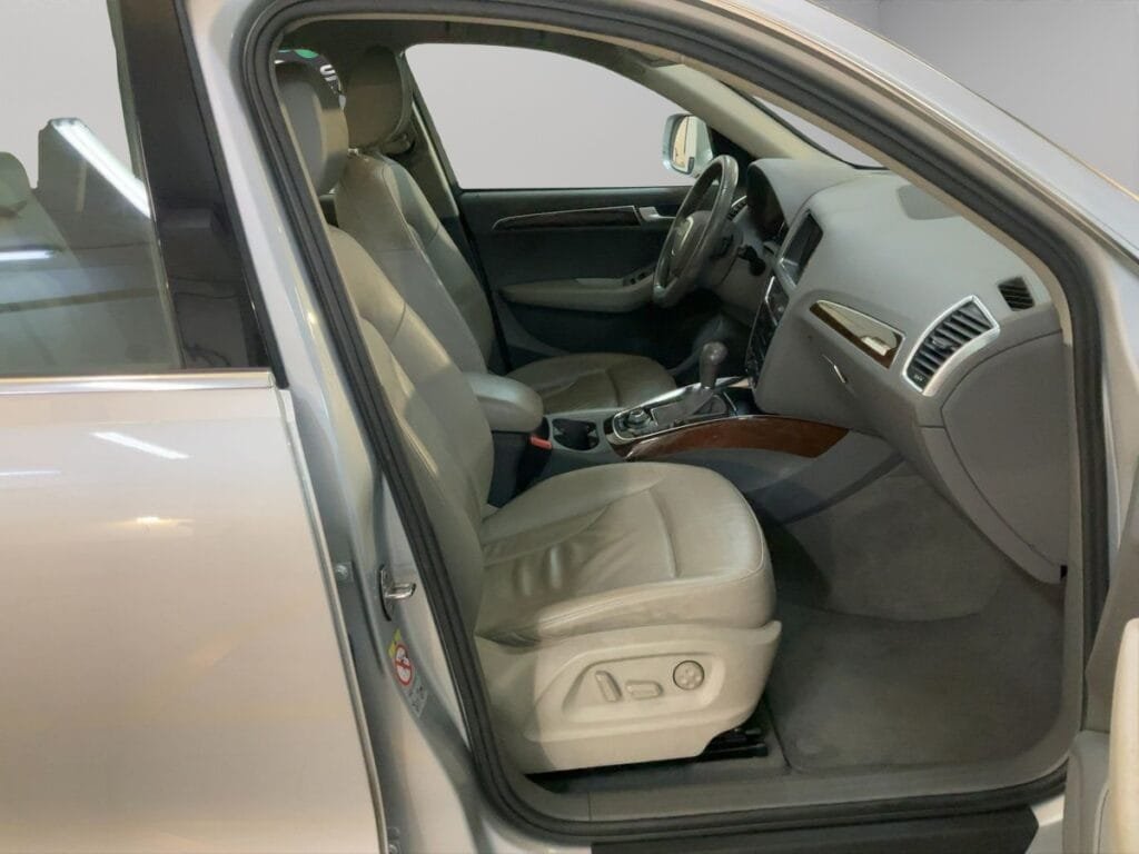 AUDI Q5 3.0 V6 TDI 240 DPF AMBITION QUATTRO S TRONIC 7 ²