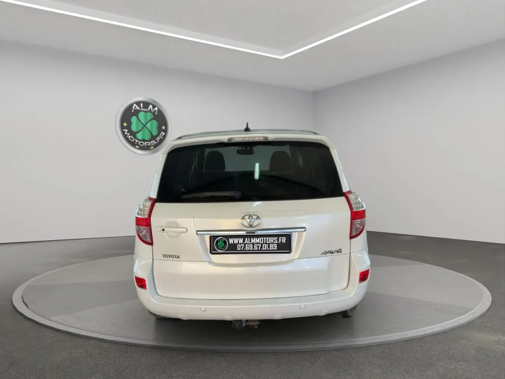 TOYOTA RAV 4 III (3) 150 D-4D LOUNGE BVA AWD