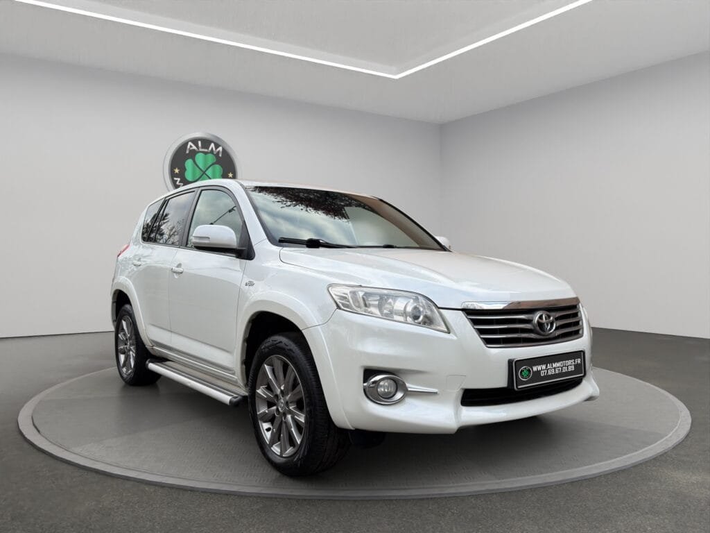 TOYOTA RAV 4 III (3) 150 D-4D CROSSOVER BVA AWD (blanc)