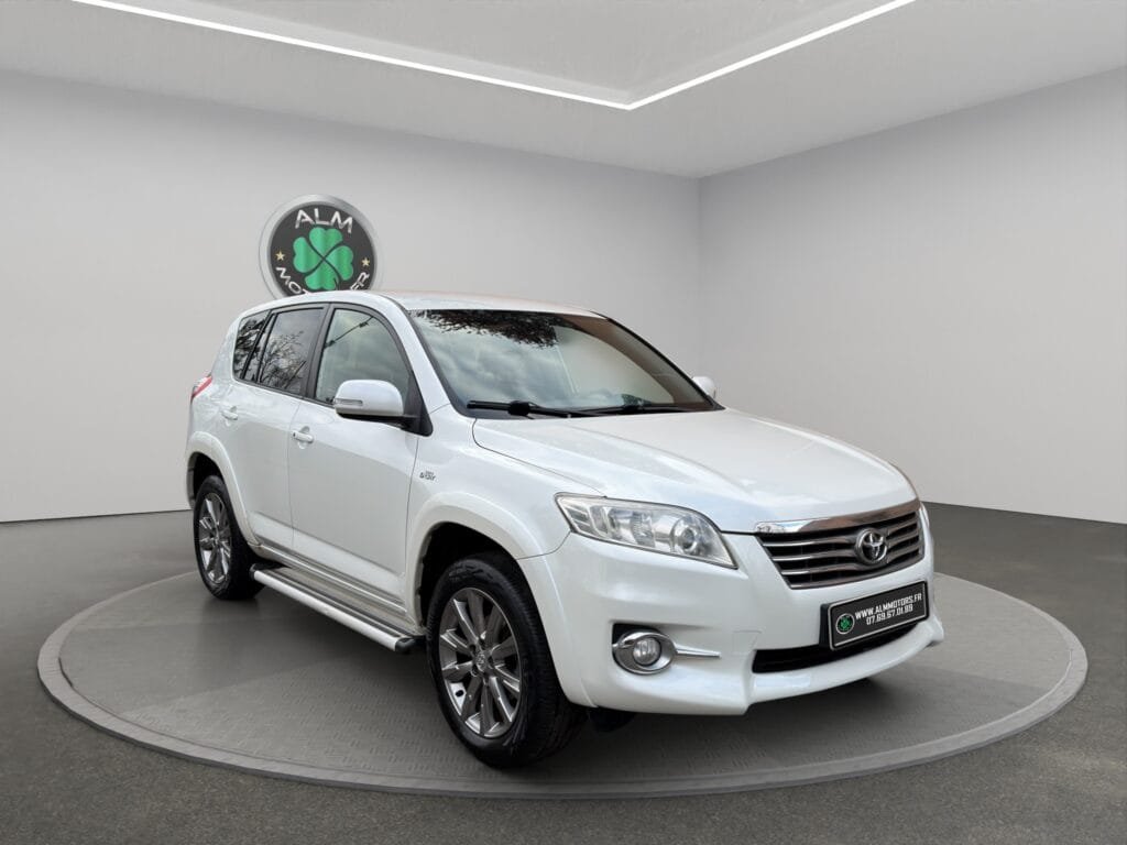 TOYOTA RAV 4 III (3) 150 D-4D CROSSOVER BVA AWD (blanc)