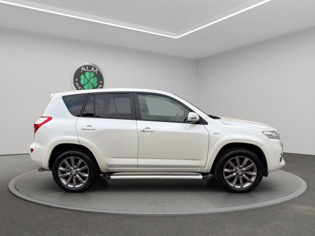 TOYOTA RAV 4 III (3) 150 D-4D CROSSOVER BVA AWD (blanc)