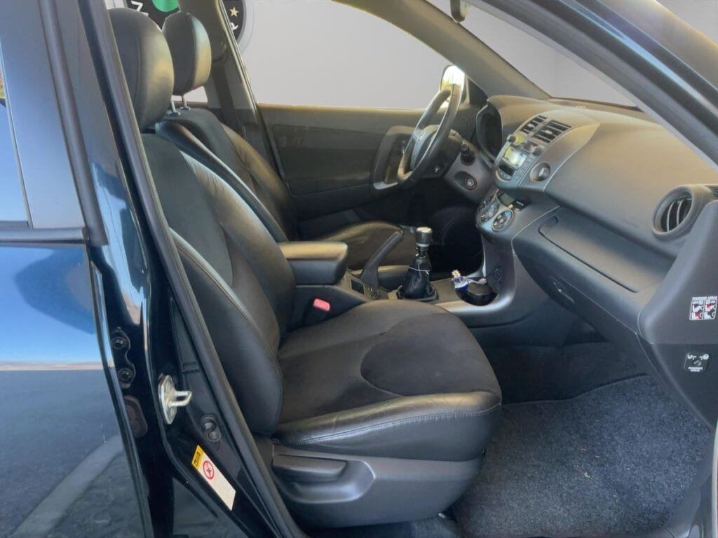 TOYOTA RAV 4 III (3) 150 D-4D EXECUTIVE AWD (noir)