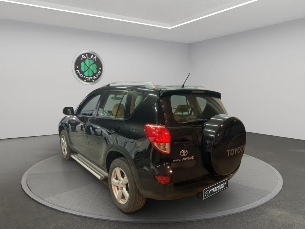 TOYOTA RAV 4 III 136 D-4D EXECUTIVE AWD