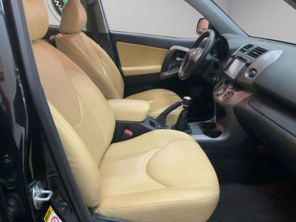 TOYOTA RAV 4 III 136 D-4D EXECUTIVE AWD