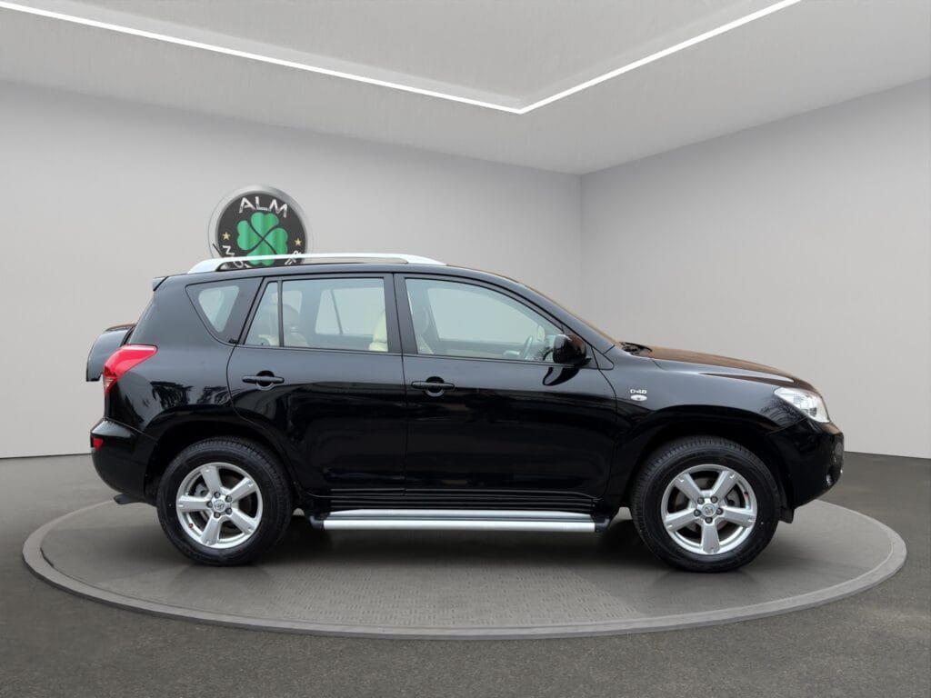 TOYOTA RAV 4 III 136 D-4D EXECUTIVE AWD