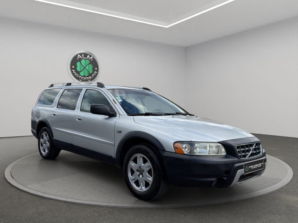 VOLVO XC70 II D5 185 MOMENTUM AWD