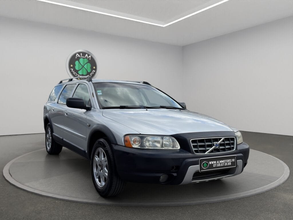 VOLVO XC70 II D5 185 MOMENTUM AWD