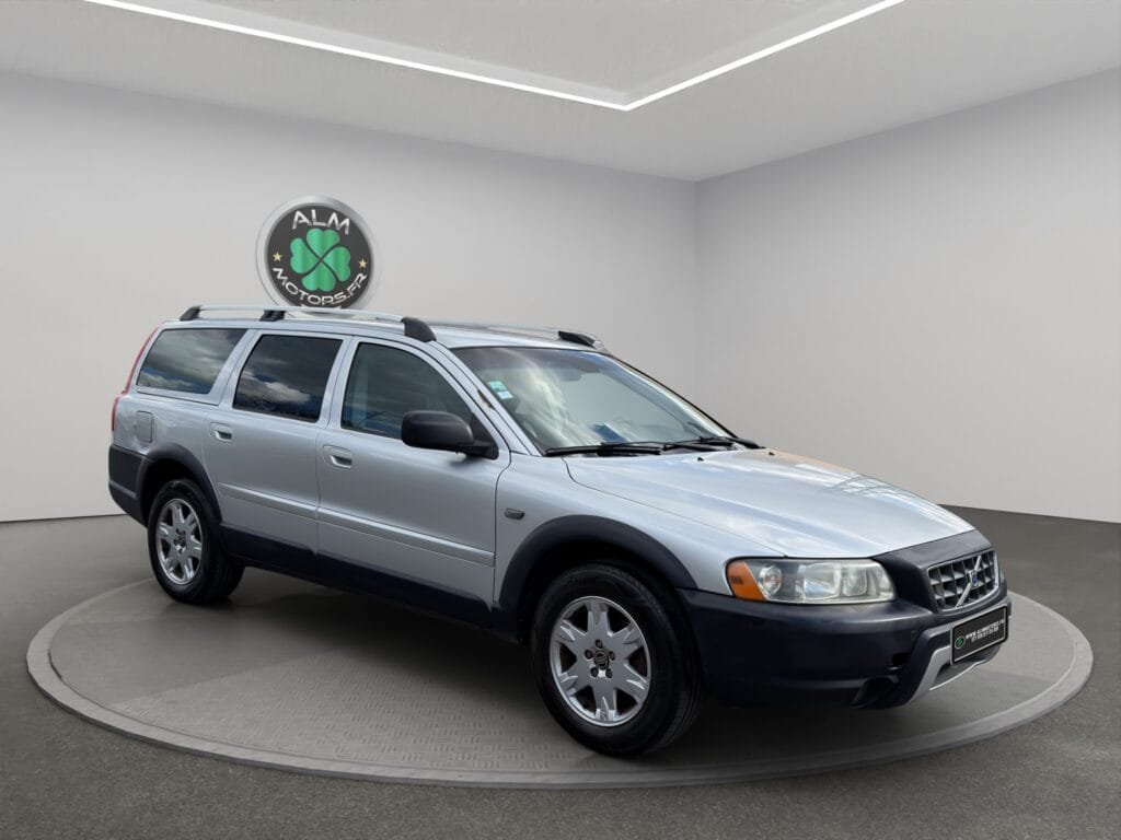 VOLVO XC70 II D5 185 MOMENTUM AWD