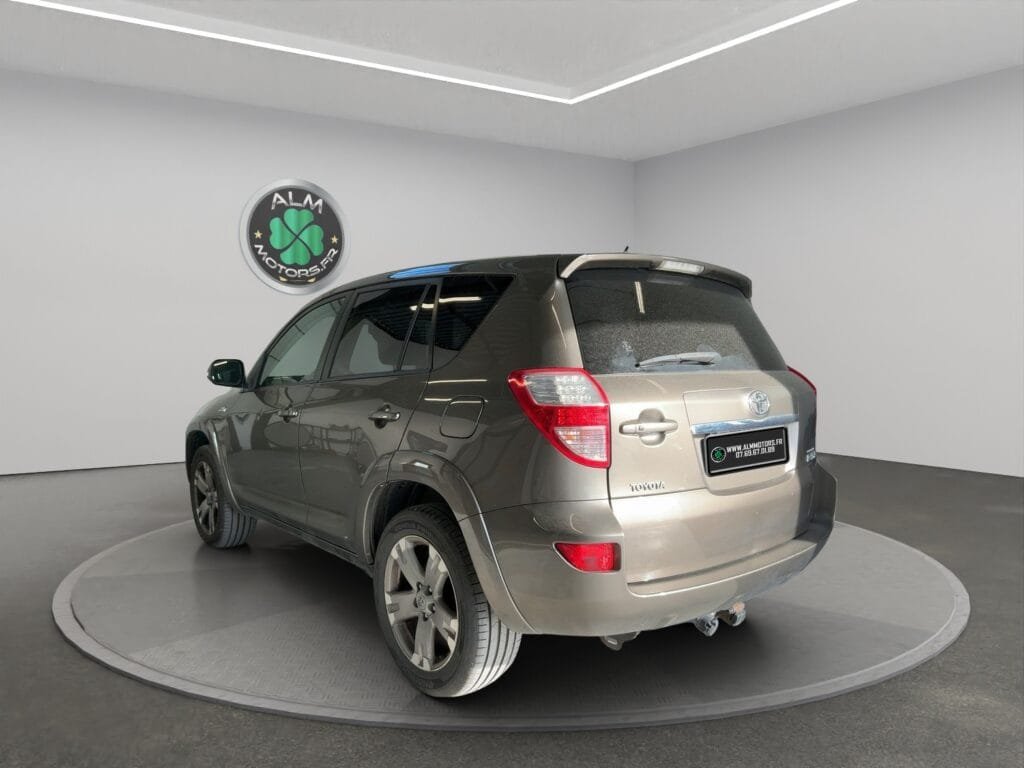TOYOTA RAV 4 III 150 D-4D CROSSOVER LUXE BVA AWD