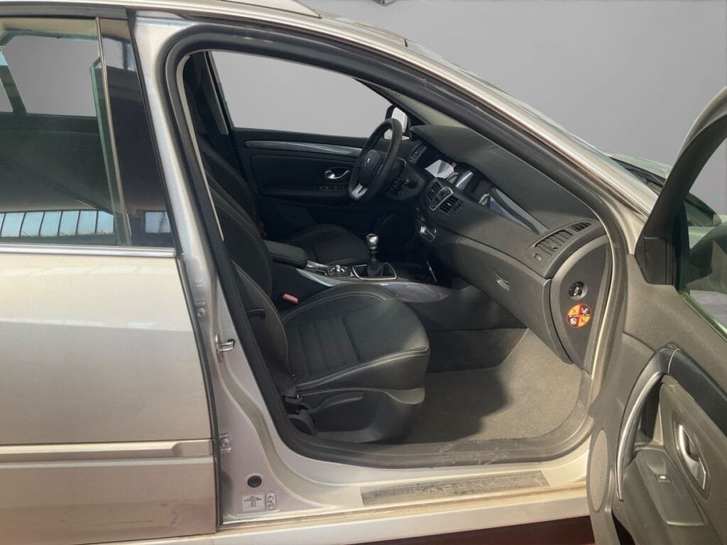 RENAULT LAGUNA III (2) ESTATE 2.0 DCI 150 FAP GT 4CONTROL