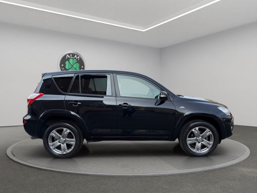 TOYOTA RAV 4 III 150 D-4D CROSSOVER LUXE BVA AWD (Noir)