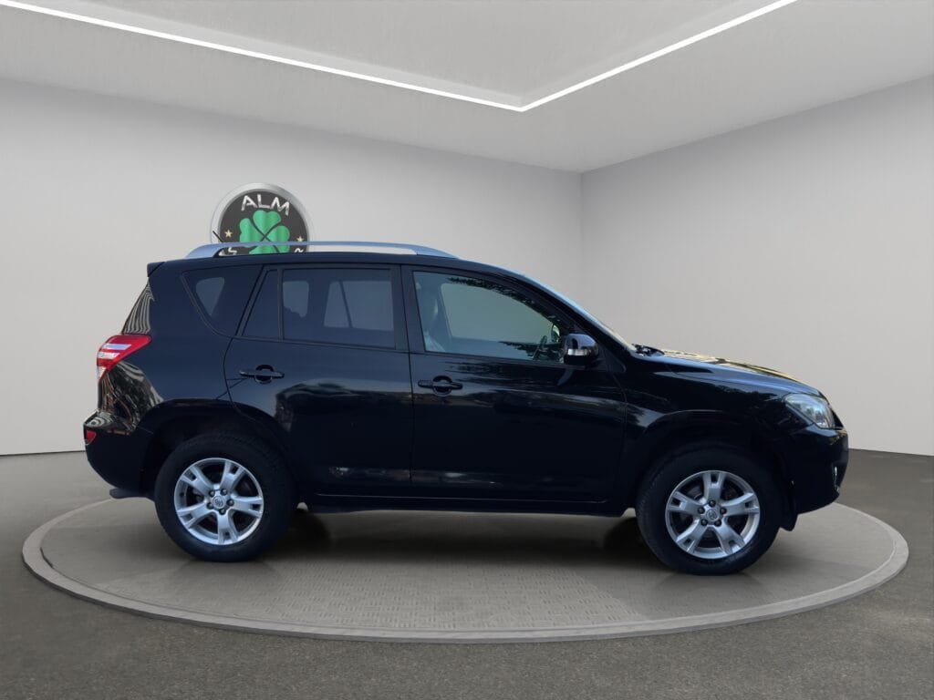 TOYOTA RAV 4 III (3) 150 D-4D LOUNGE AWD