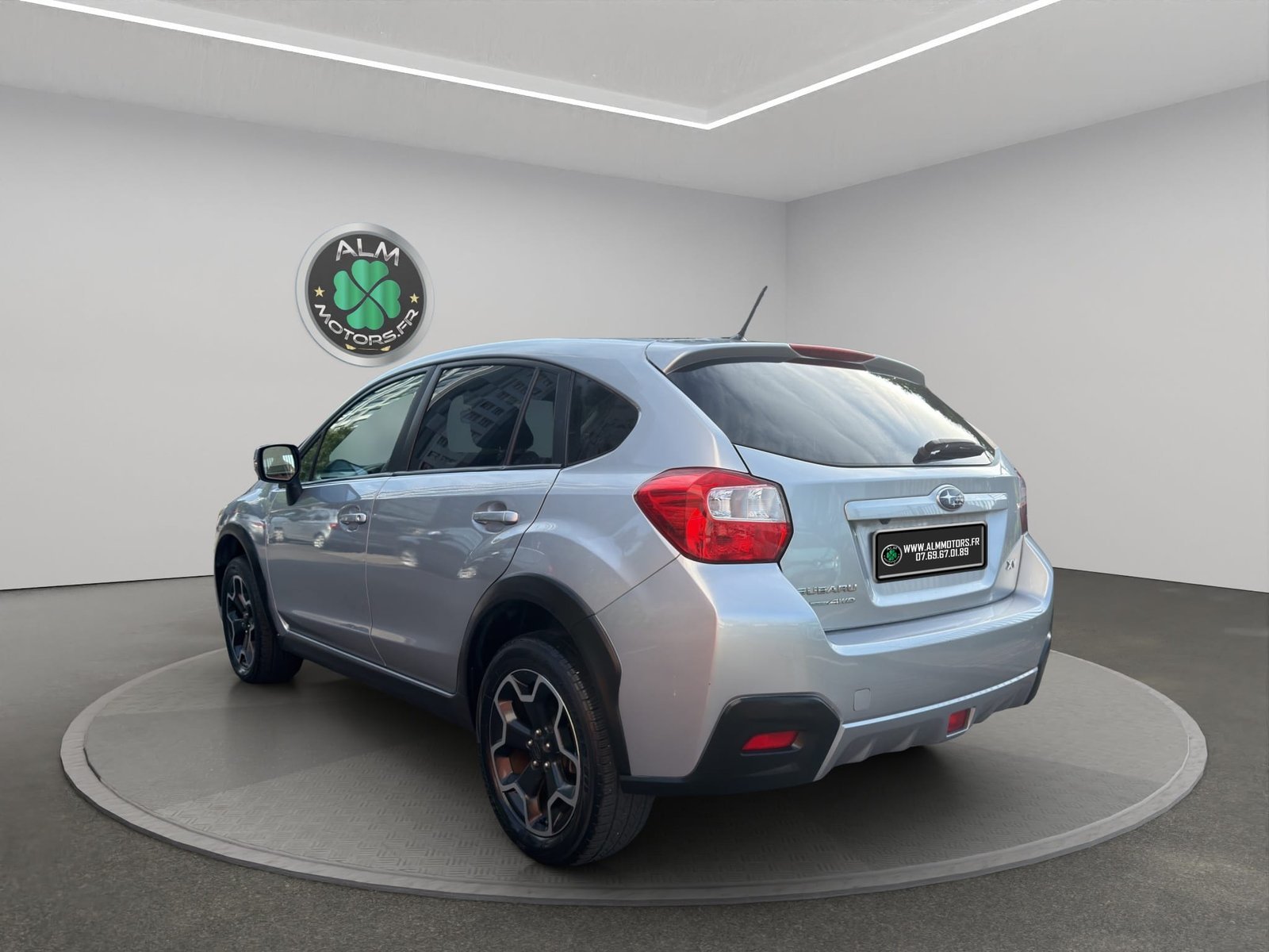 SUBARU XV II 1.6 115…</div></div>                </div>

                <template v-if=